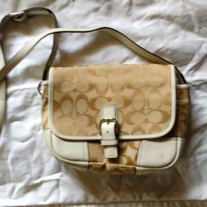 💕 Coach creme white small shoulder bag cute 💕